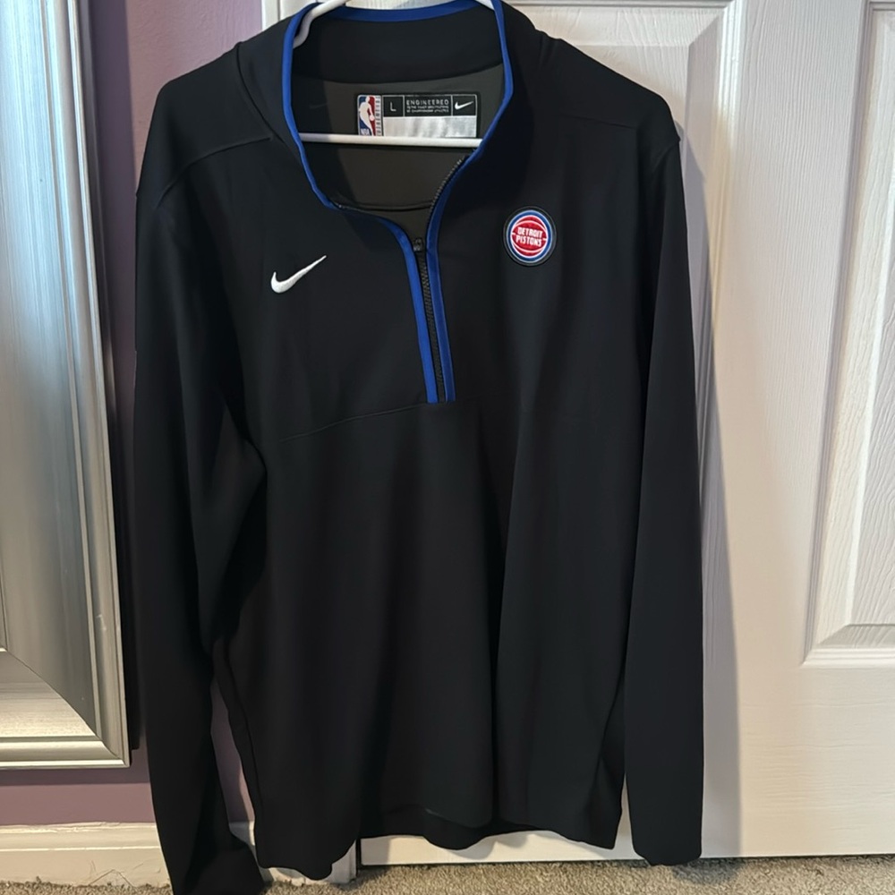 Nike Detroit Pistons Men’s Large 1/4 Quarter Zip
